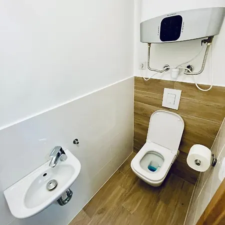 Lena Apartament