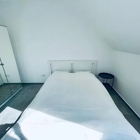 Apartament Lena *